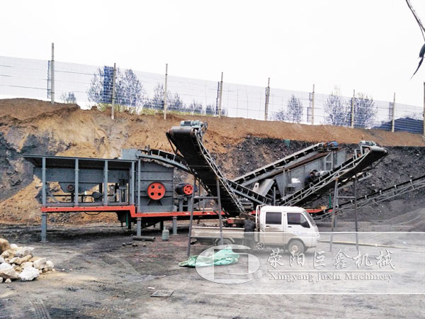 箱式移動破碎站現場